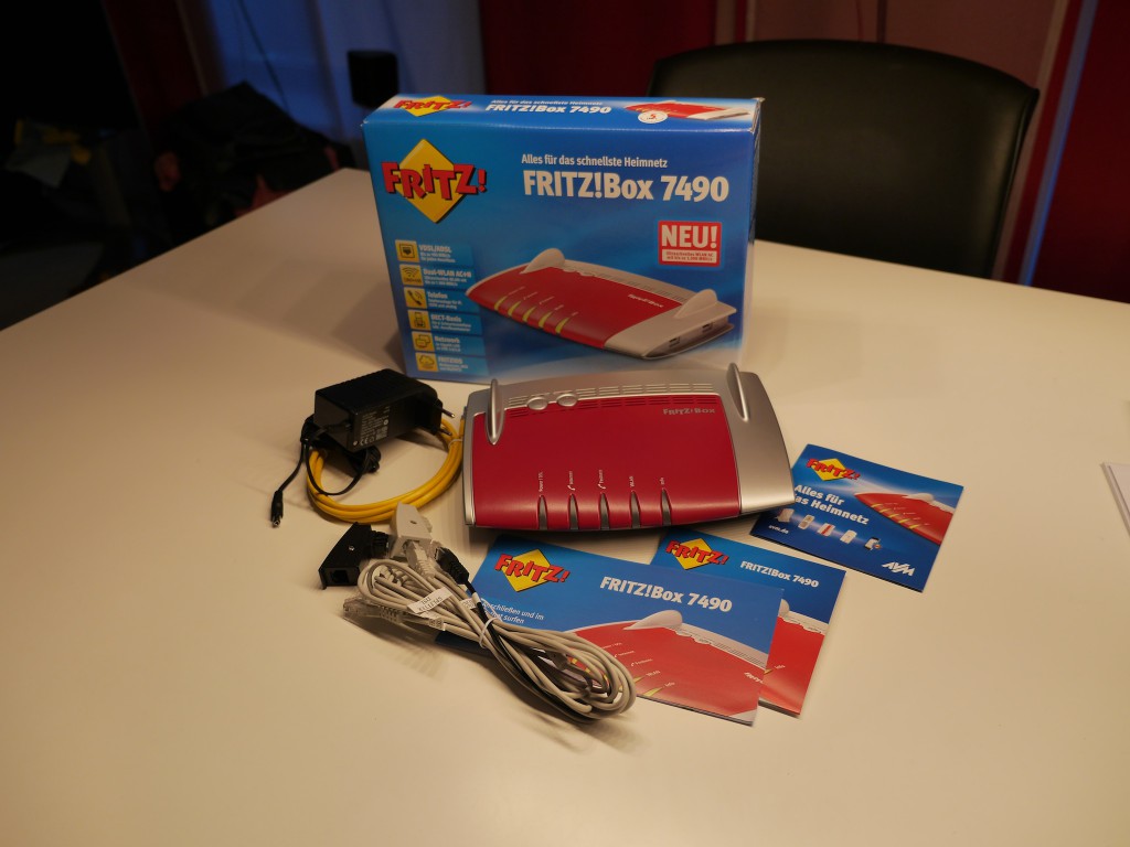 FRITZ!Box 7490 Lieferumfang